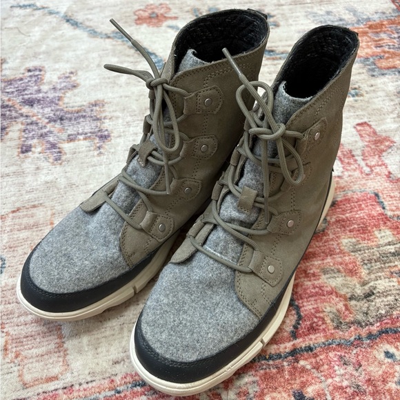 Sorel Explorer II Joan Waterproof Boots Green Gray Leather Lace Up Women’s 12 - Picture 1 of 11